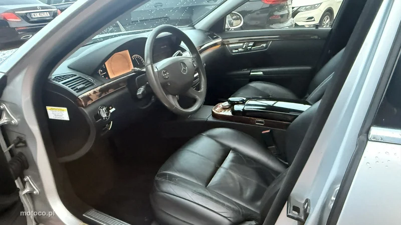 Mercedes-Benz Klasa S W221 S 550 10