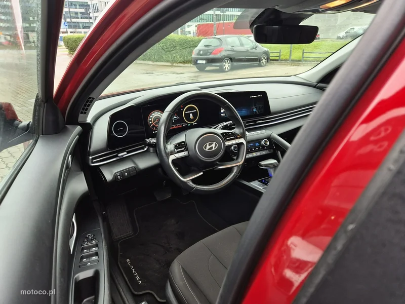 Hyundai Elantra 14