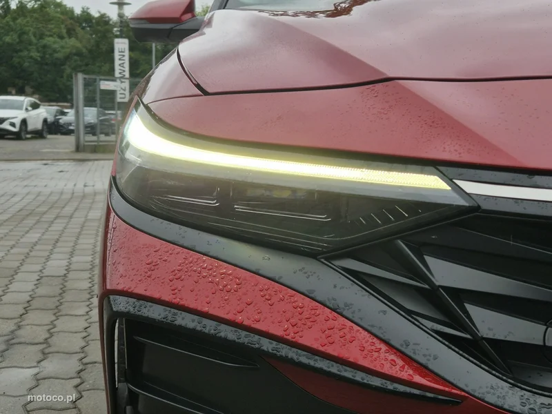 Hyundai Elantra 24