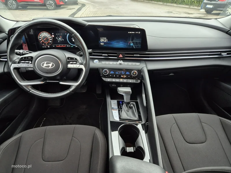 Hyundai Elantra 33