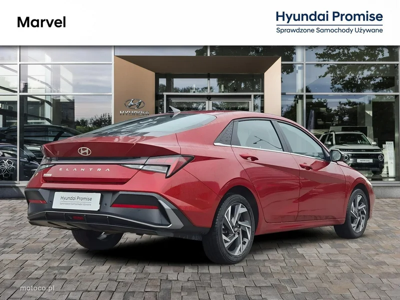 Hyundai Elantra 5