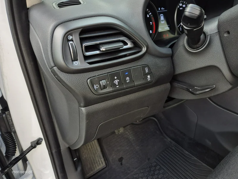 Hyundai i30 14