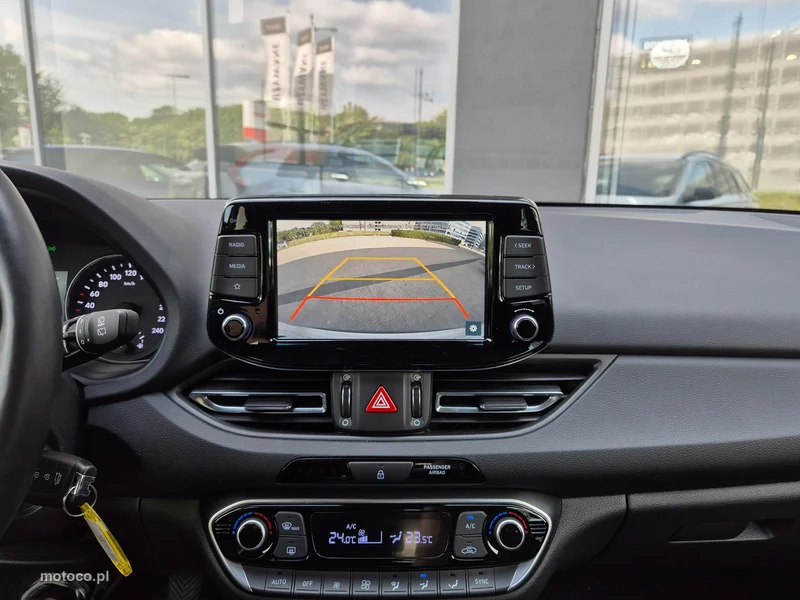 Hyundai i30 25