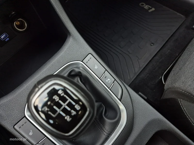 Hyundai i30 28