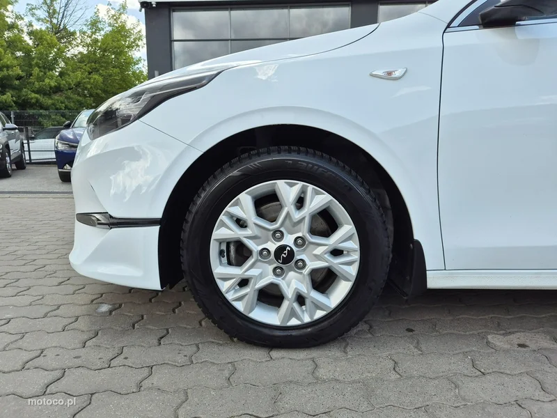 Kia Nowy Ceed 9
