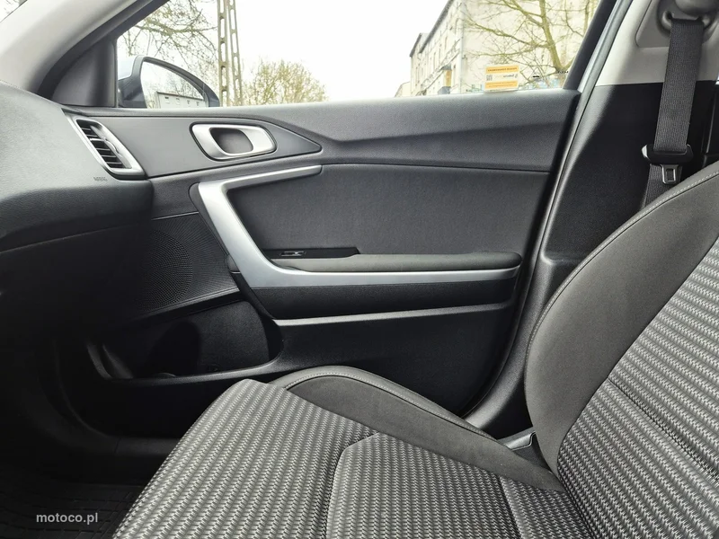 Kia Nowy Ceed 32