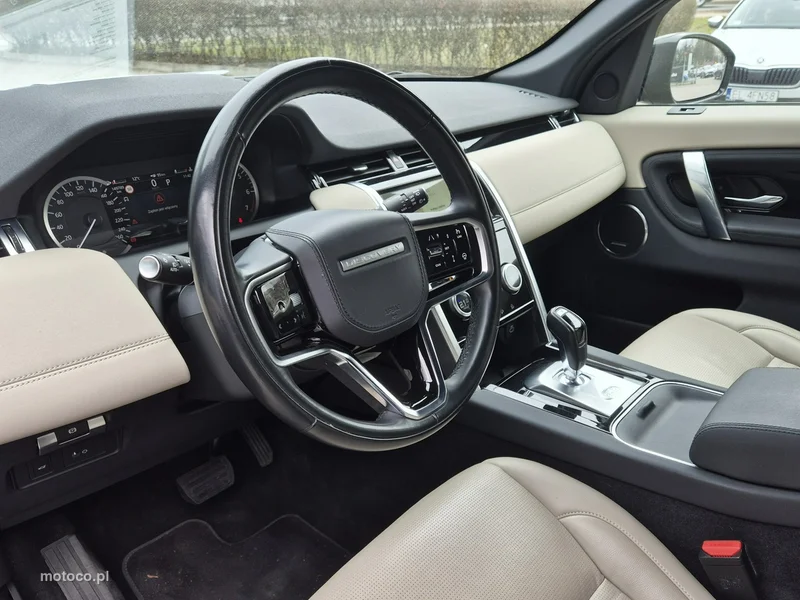 Land Rover Discovery Sport 16