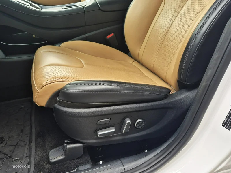 Hyundai SANTA FE 14