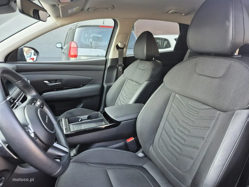 Hyundai TUCSON 10