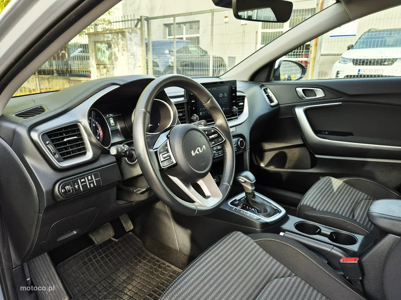 Kia Nowy Ceed 9