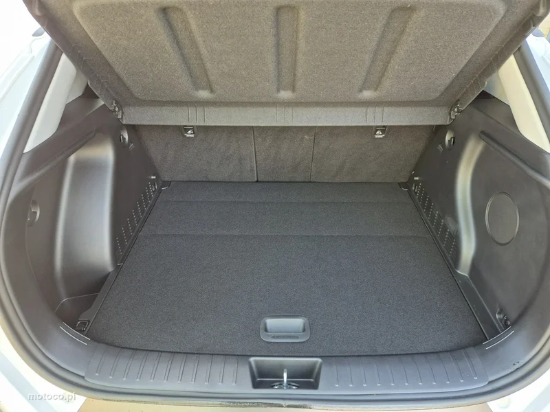 Hyundai KONA 12