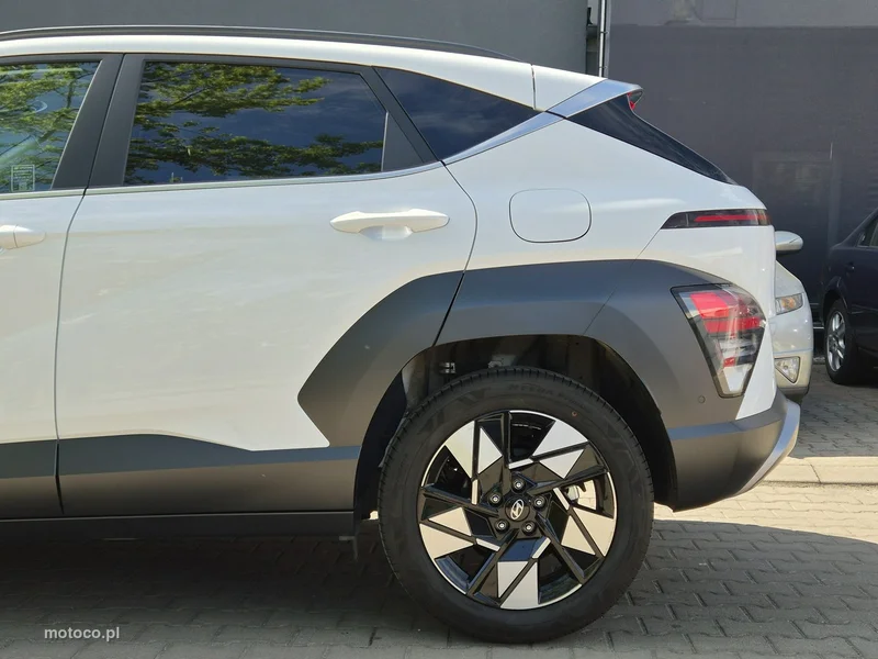 Hyundai KONA 13