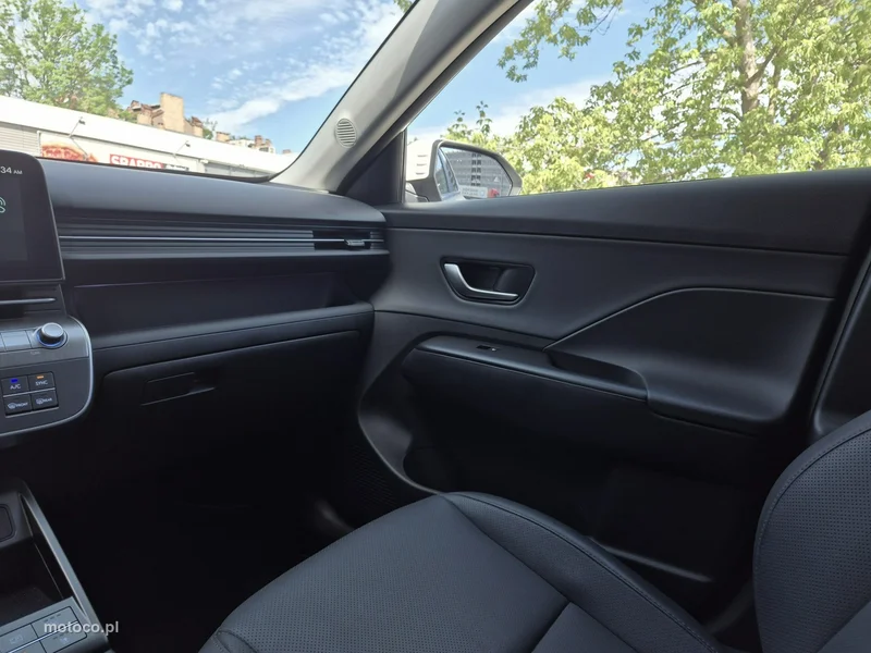 Hyundai KONA 32