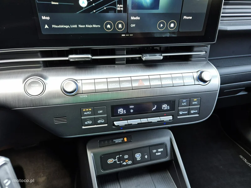 Hyundai KONA 37