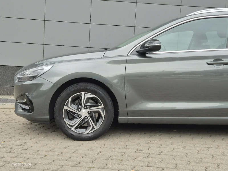 Hyundai i30 24