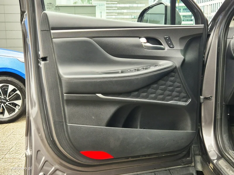 Hyundai SANTA FE 11
