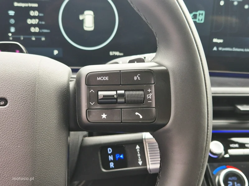 Hyundai SANTA FE 26