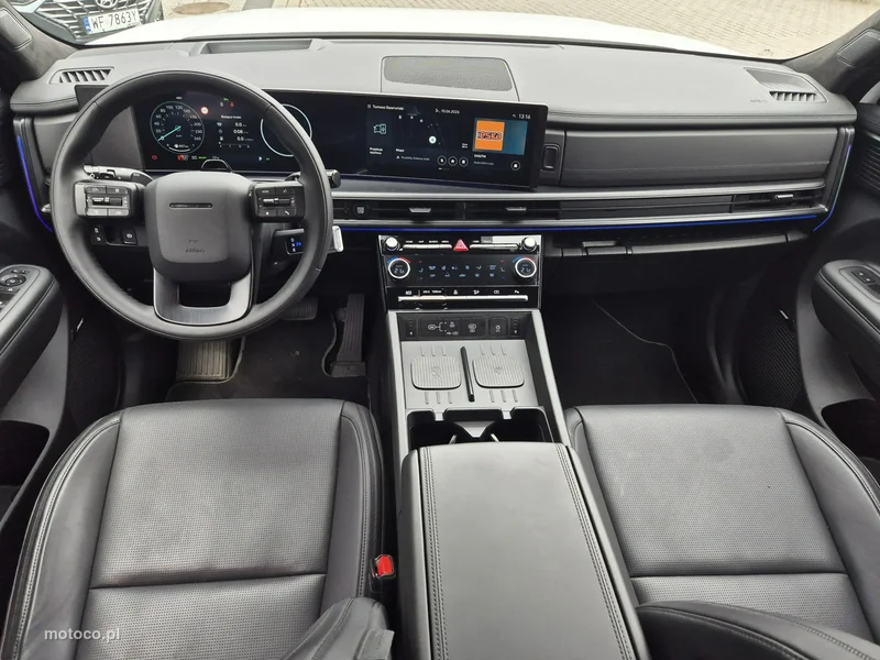 Hyundai SANTA FE 38