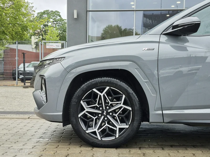 Hyundai TUCSON 10
