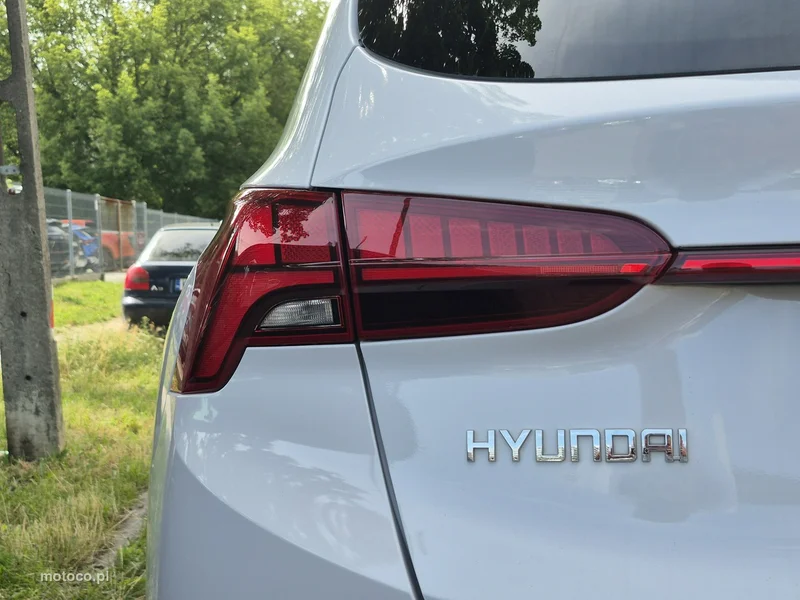 Hyundai SANTA FE 25