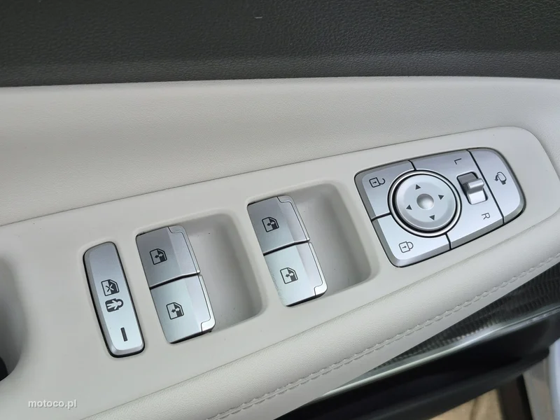 Hyundai SANTA FE 10