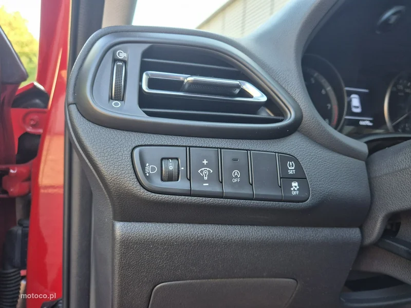 Hyundai i30 24