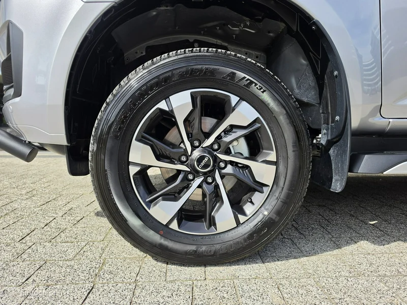 Isuzu D-Max 15