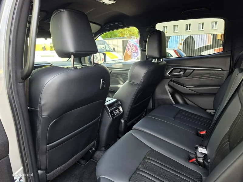 Isuzu D-Max 23