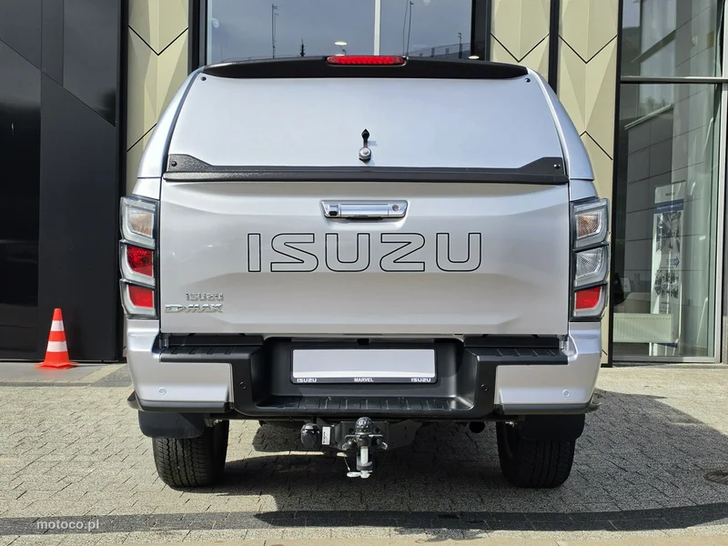 Isuzu D-Max 8