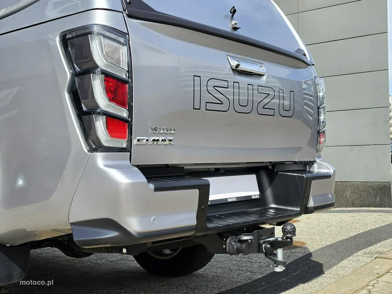 Isuzu D-Max 10