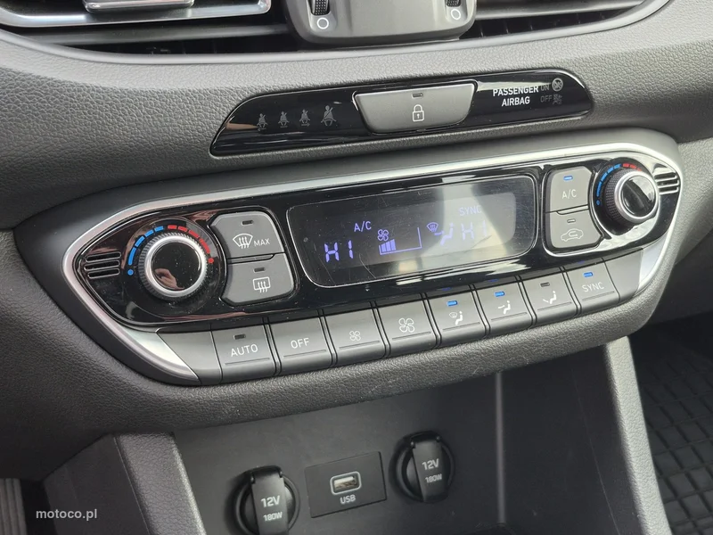 Hyundai i30 25
