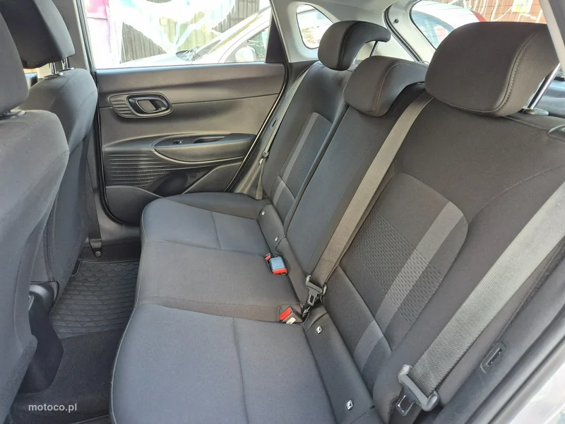 Hyundai i20 15