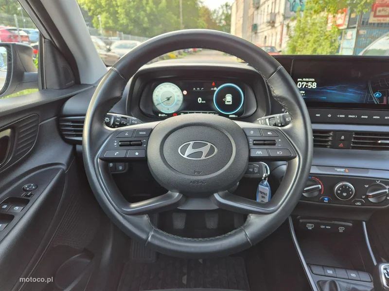 Hyundai i20 24