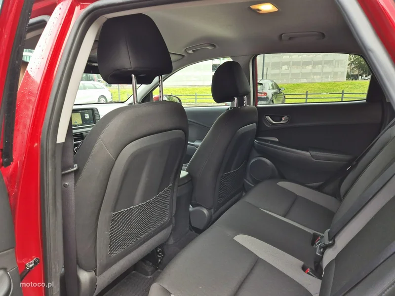 Hyundai KONA 13