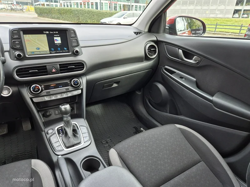 Hyundai KONA 28