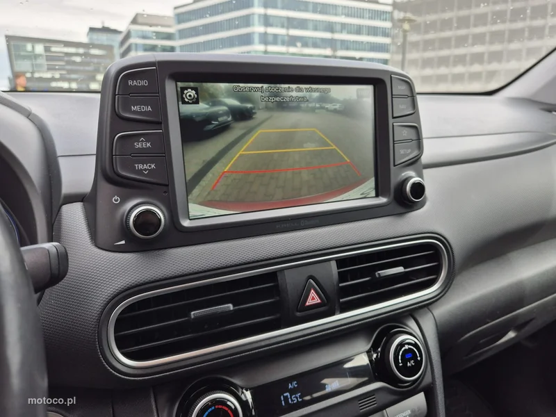 Hyundai KONA 32