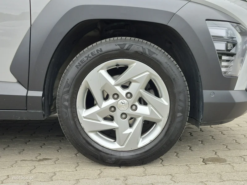 Hyundai KONA 16