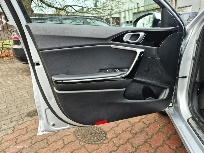 Kia Nowy Ceed 11