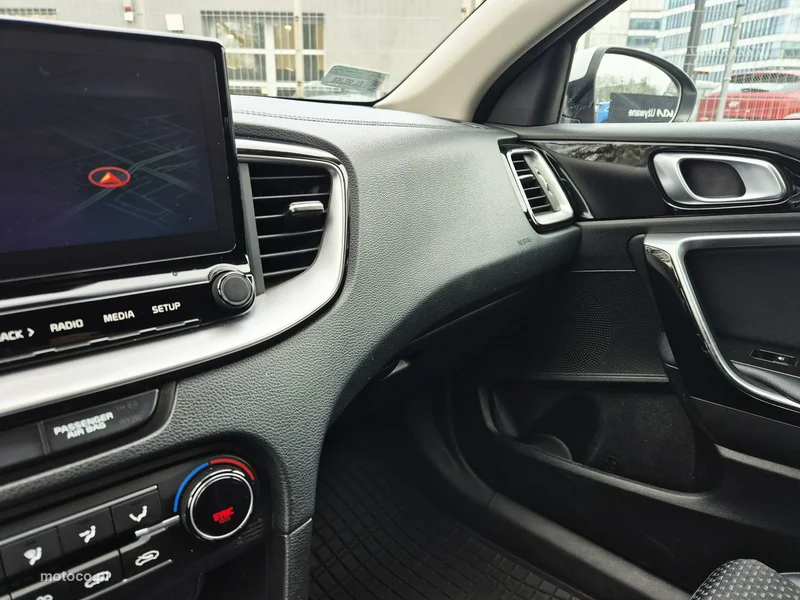 Kia Nowy Ceed 33