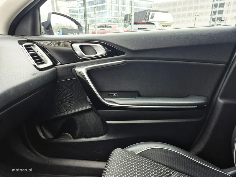 Kia Nowy Ceed 34