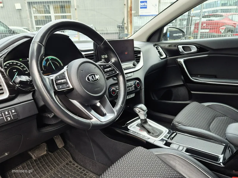 Kia Nowy Ceed 9