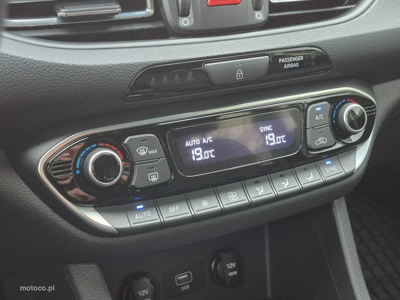 Hyundai i30 27