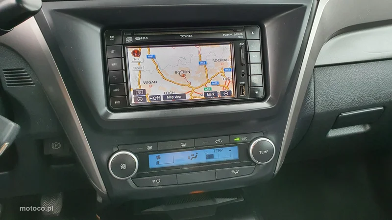 Toyota Avensis T27 24