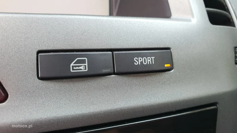 Opel Zafira B 23