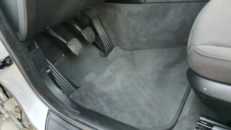 BMW Seria 3 E90 320 14