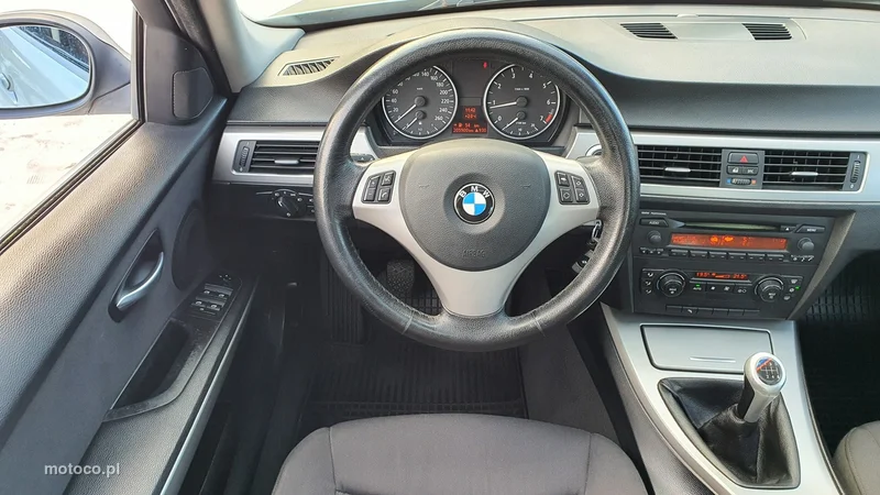 BMW Seria 3 E90 320 16