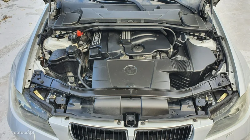 BMW Seria 3 E90 320 31