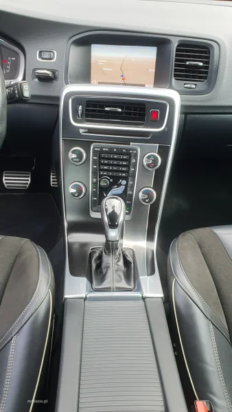 Volvo V60 19