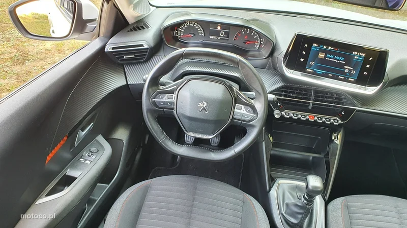 Peugeot 208 17