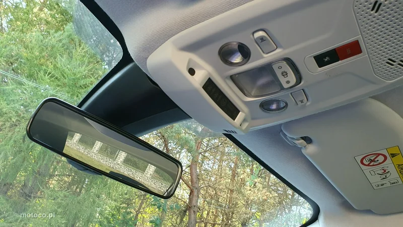 Peugeot 208 22